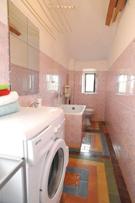 Spacious Attic Apartment Kandler Триест Экстерьер фото