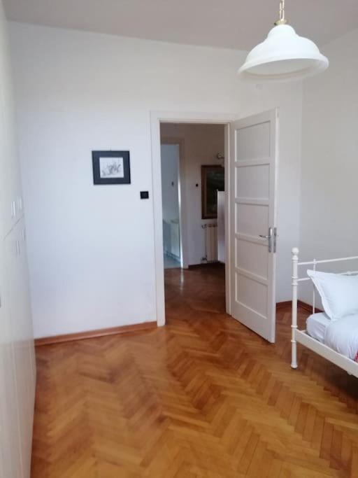 Spacious Attic Apartment Kandler Триест Экстерьер фото